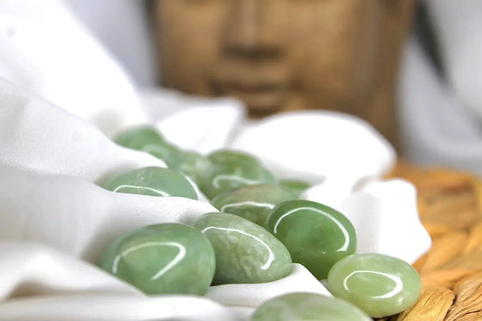 Le Jade : La pierre de l'harmonie, du bonheur et de la guérison - Une Vie Plus Saine