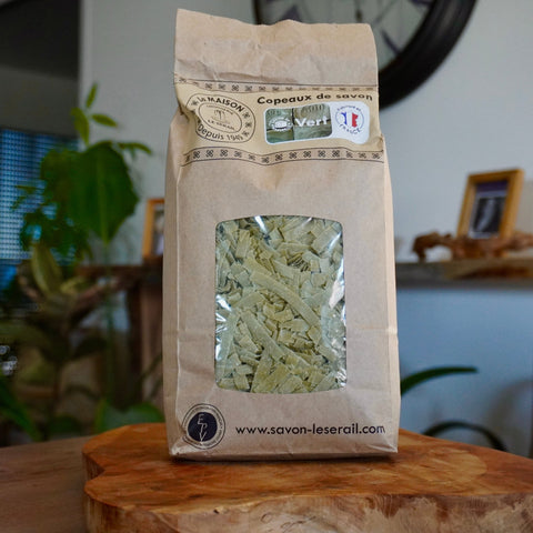Copeaux de savon de Marseille | Savonnerie Le Sérailsavon de marseille en copeauxUneViePlusSaine