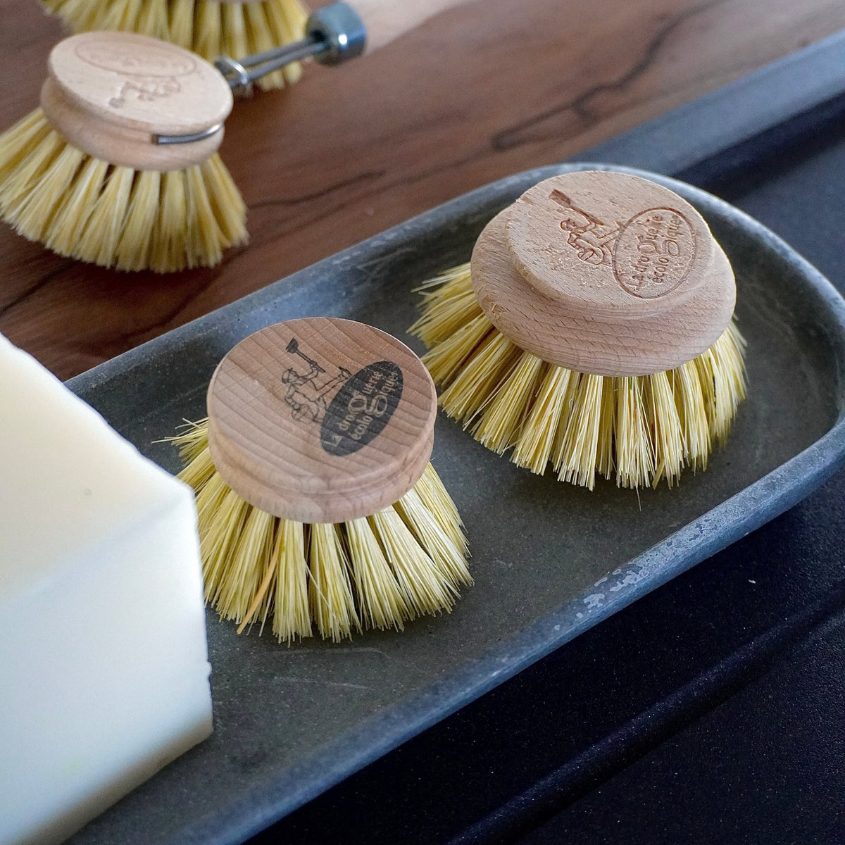 Chinchilla® Set de 4 têtes interchangeables en Bois pour Brosse à Vaisselle | Tête de Rechange avec Poils naturels en Fibre (Vegan) | Têtes de Brosse à Vaisselle universelles | Durable