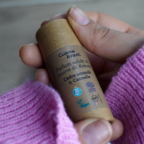 Parfum solide au beurre de Kokum | Cèdre amandé & canelleparfumUneViePlusSaine
